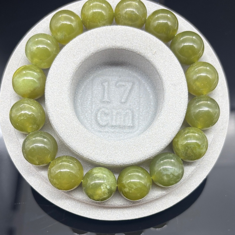 Elegant Green Jade Beaded Bracelet